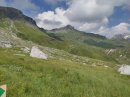 Final plus plat, refuge au loin